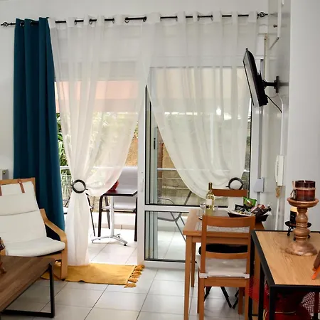 Floras House Appartement *
